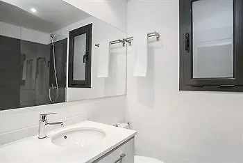 Dingdong Fira Apartments Barcelona 3*,  Spanje