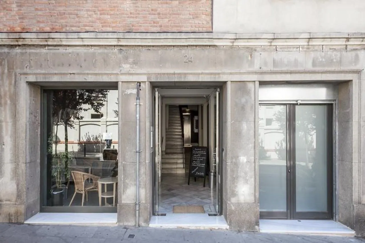 Dingdong Fira Apartments Barcelona Spanje